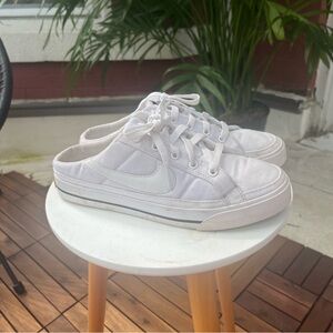 Slip-on Nike mule sneaker